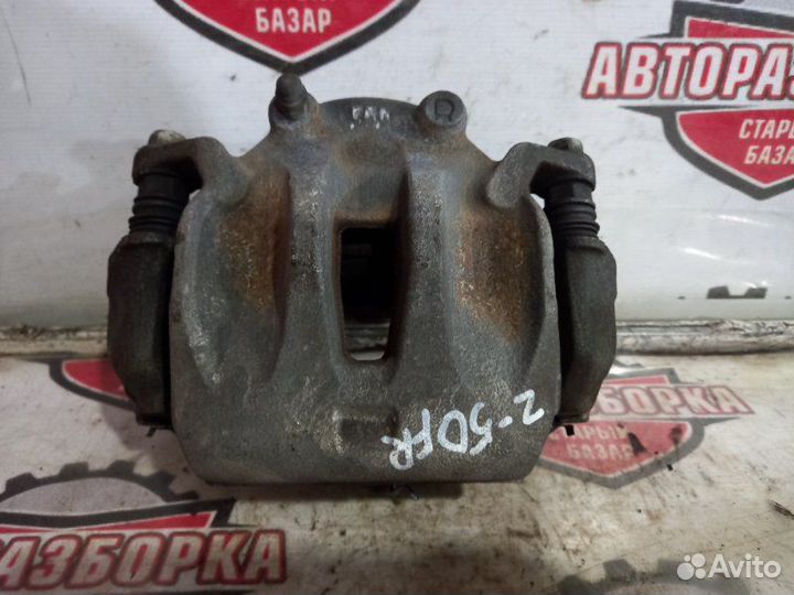 Суппорт тормозной передний правый Nissan Murano