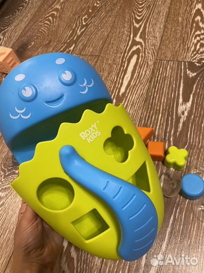 Сортер с полкой для игрушек в ванную