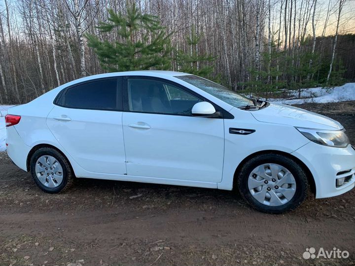 Kia Rio 1.6 МТ, 2017, битый, 116 340 км