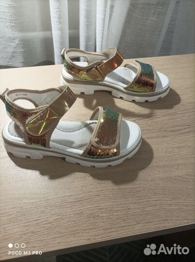 Босоножки для девочки Кумир 34 р