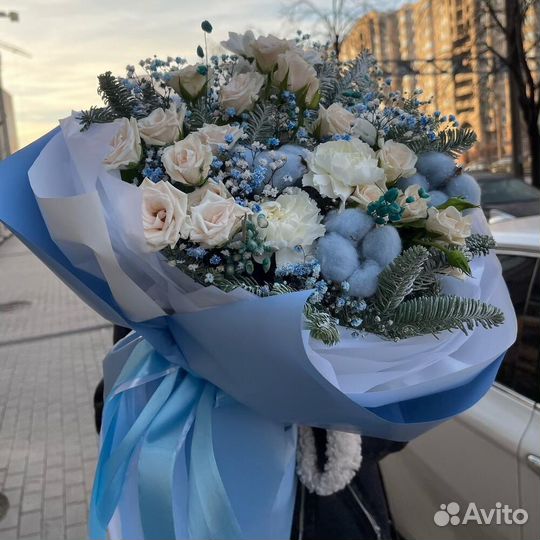 Авторский голубой букет