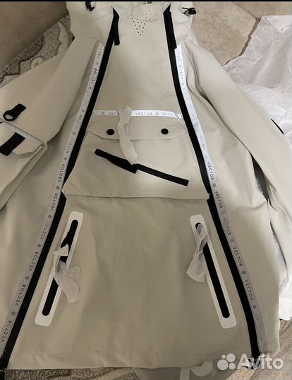 Горнолыжная куртка vector