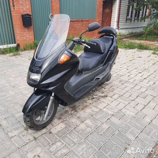 Yamaha majesty 250
