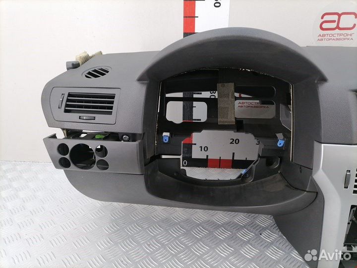 Торпедо (панель передняя) для Opel Astra H