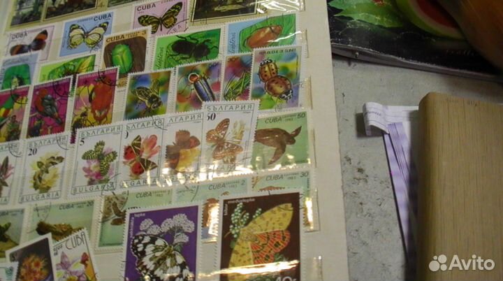 Марки много