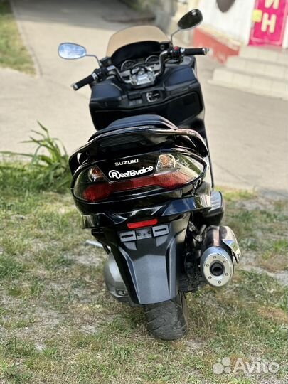 Максискутер Suzuki SkyWave S