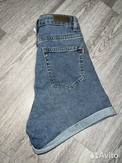 Шорты женские