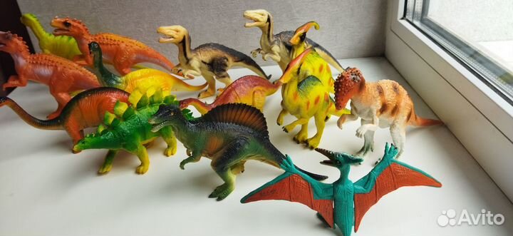 Динозавр. Игрушки динозавры. Игрушки б/у