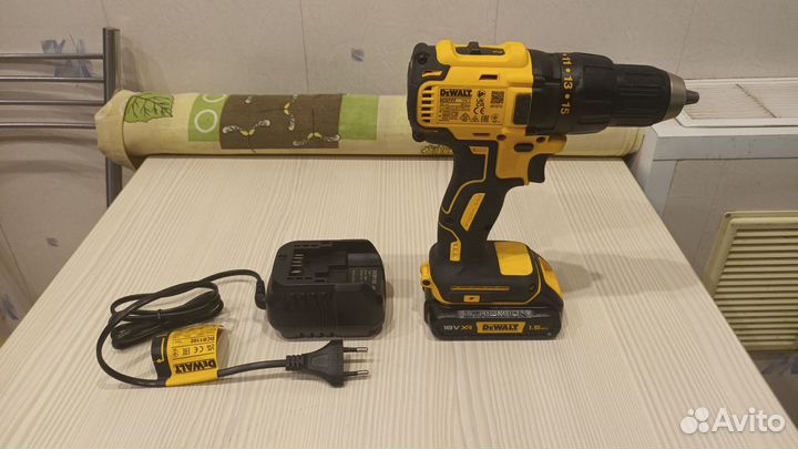 Бесщеточная дрель-шуруповерт dewalt DCD777S2T