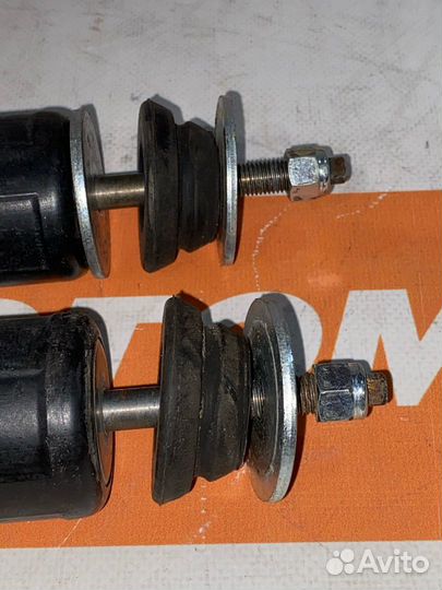 Стойка амортизатора задняя Suzuki Vitara 2 рест