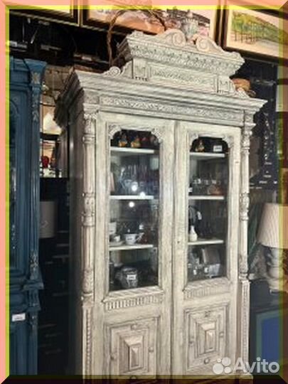 Буфет под старину белый