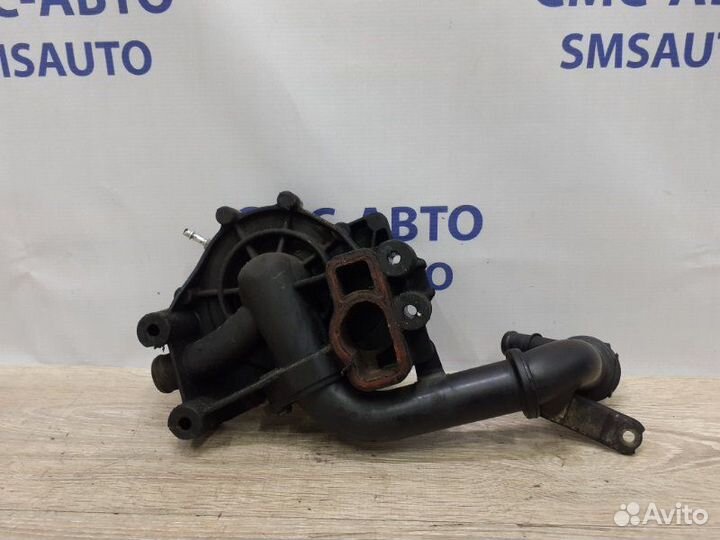 Помпа системы охлаждения Mercedes-Benz E-Class