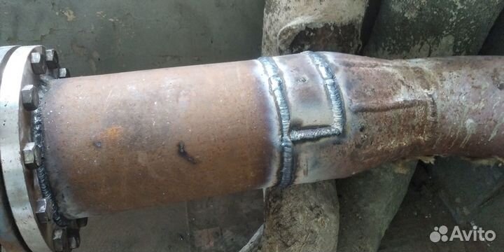 Электрогазосварщик трубопровода