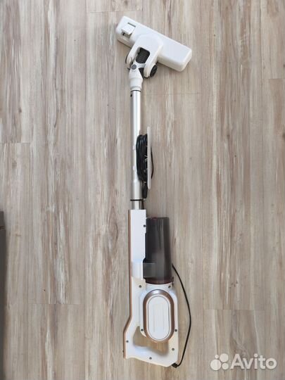 Вертикальный пылесос