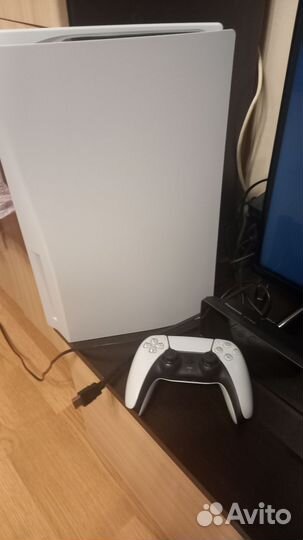 Продам Sony Playstation 5 с дисководом