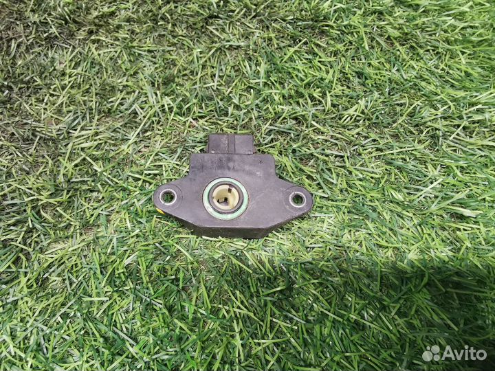 Датчик дроссельной заслонки Toyota Avensis (T220)