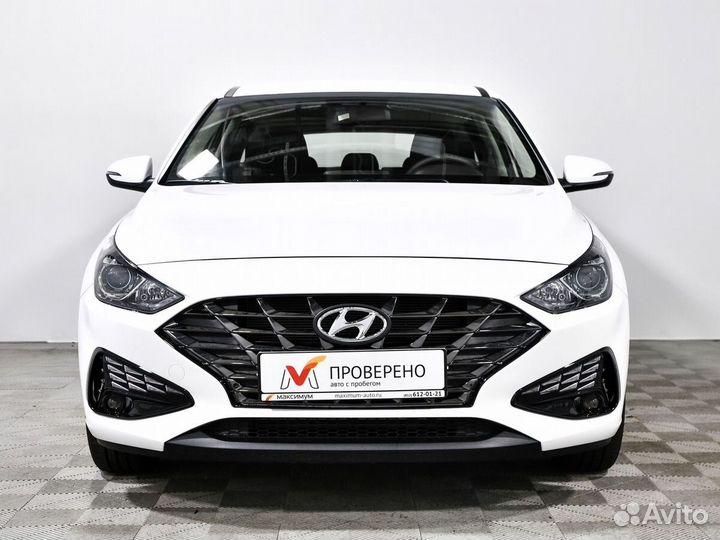 Hyundai i30, 2022