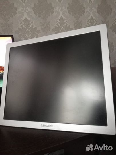 Монитор Samsung