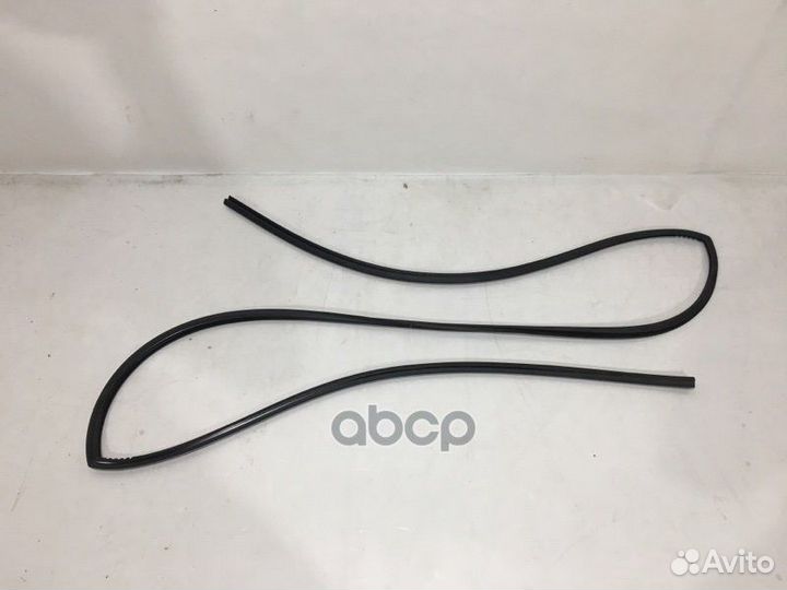 Молдинг ветрового стекла 86130H0000 Hyundai-KIA