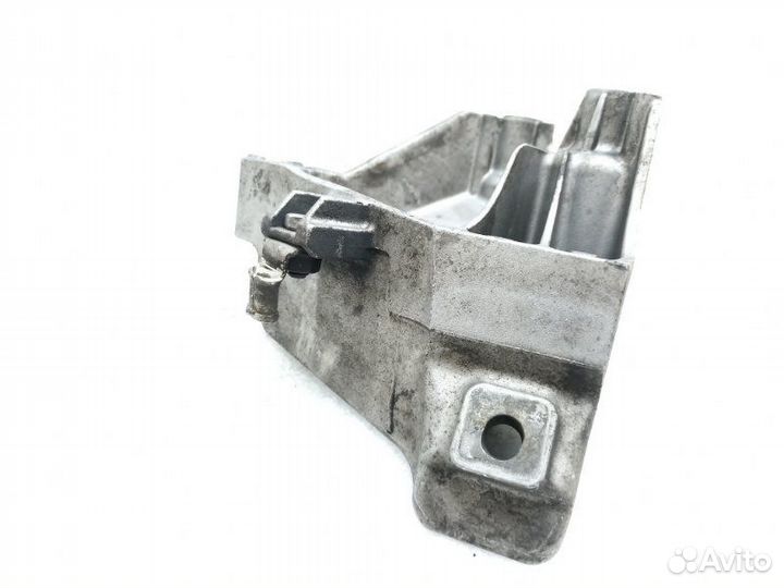 Кронштейн опоры двигателя левый Bmw X1 E84 2.0