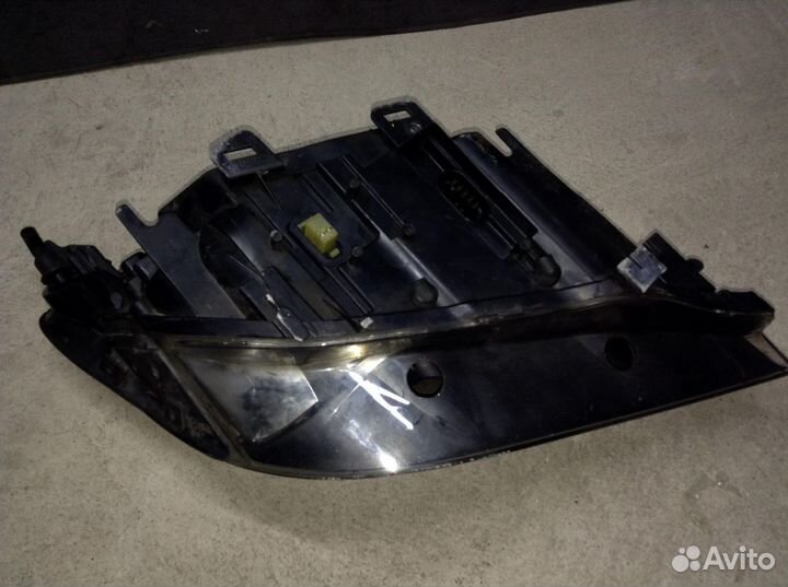 Фара левая BMW 5 E60/E61 2005