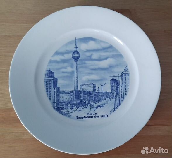 Сувенирные тарелки (Кипр, Берлин, Прага)