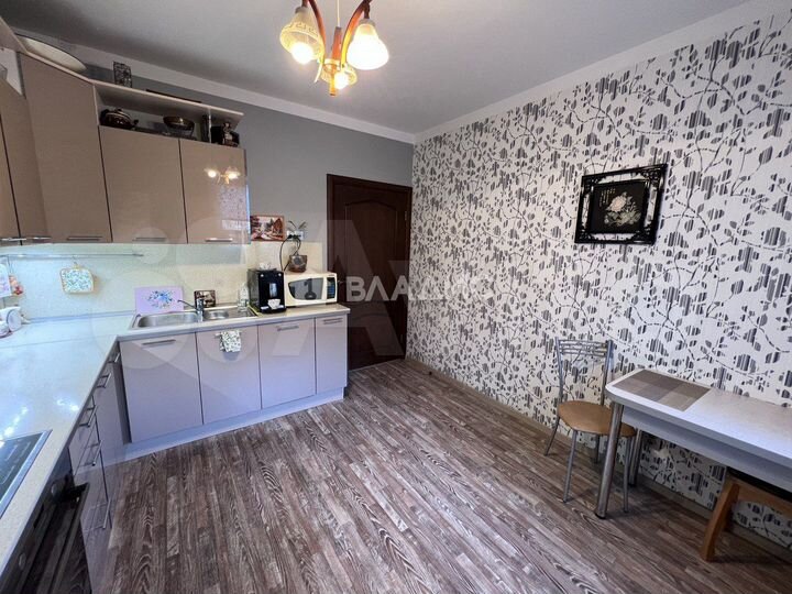 3-к. квартира, 93,3 м², 2/9 эт.