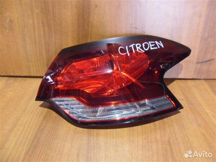 Фонарь задний правый 9687336580 задний правый