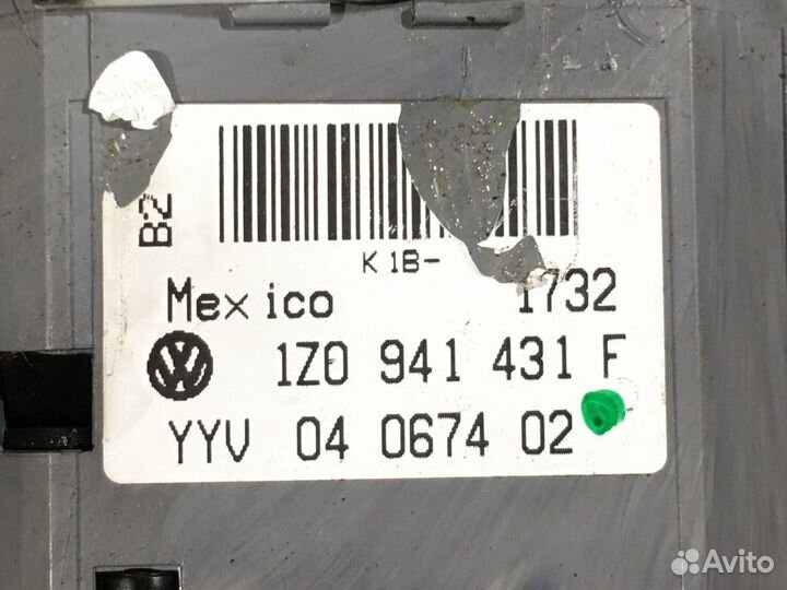 Переключатель света фар Skoda Octavia A5 FL