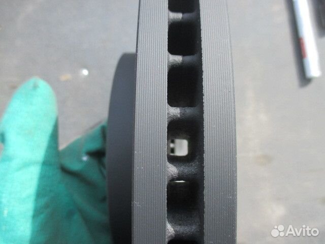 Диск тормозной передний вентилируемый правый Mazda