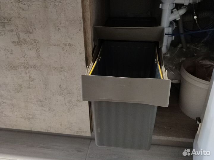 Держатель для мусорного ведра прямоуготьного