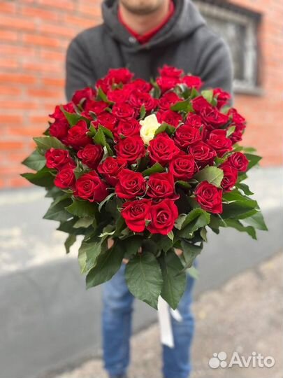 Букет 31 роза 70см