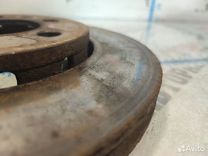 Шкода Фабия Тормозной диск передний Лев