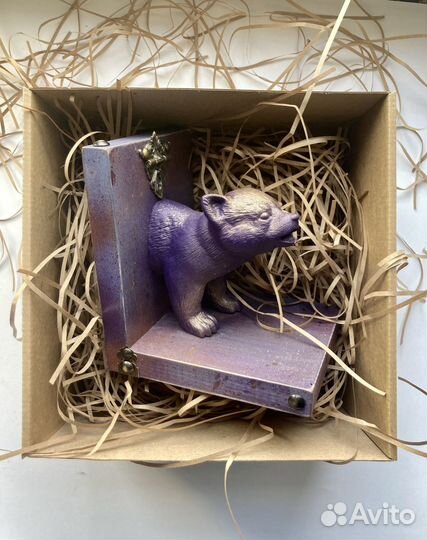 «Енот» авторская подставка для книг