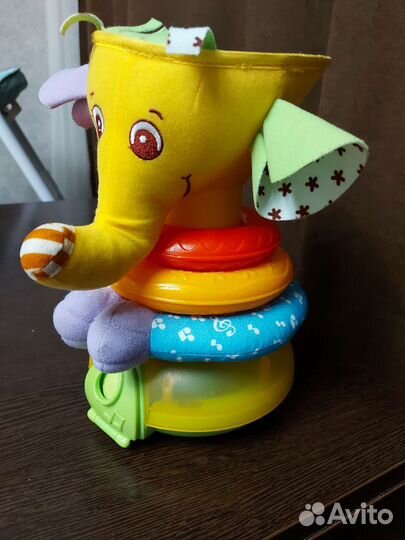 Развивающий Слоник пирамидка tiny love