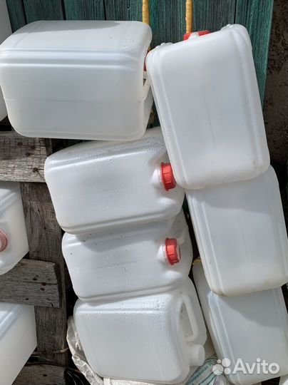 Канистры пластиковые бу 10лит