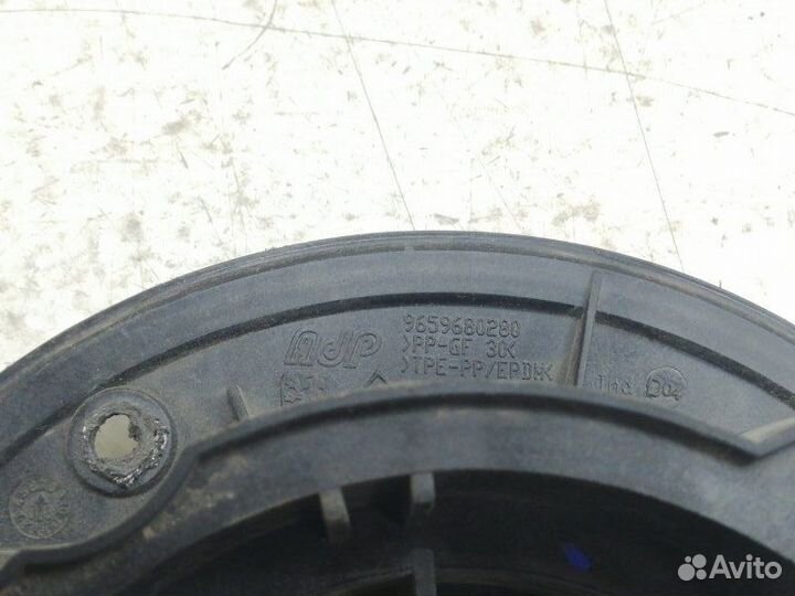 Кронштейн задний правый Peugeot 308 2006-2014