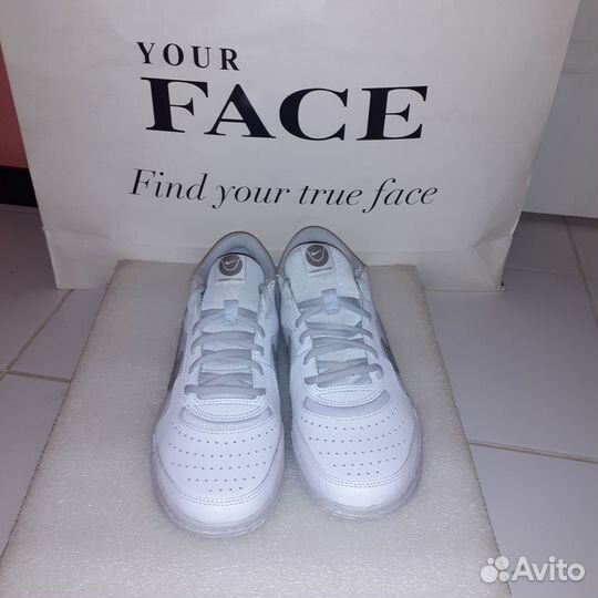 Кроссовки Nike,новые,кожа,оригинал,p40.5,Suomi