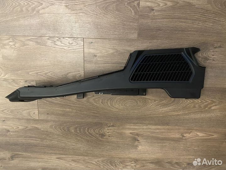 Направляющая шторки багажника пара BMW X5 E70