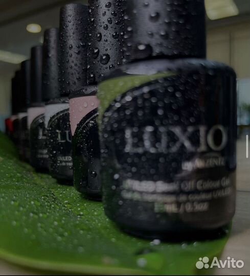 Маникюр педикюр