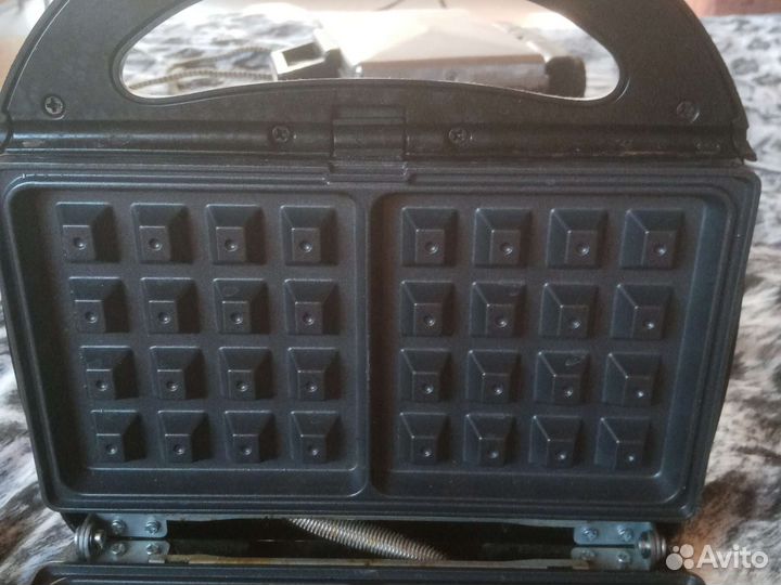 Сендвичница