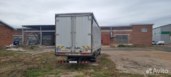 Mercedes-Benz 817, 1999