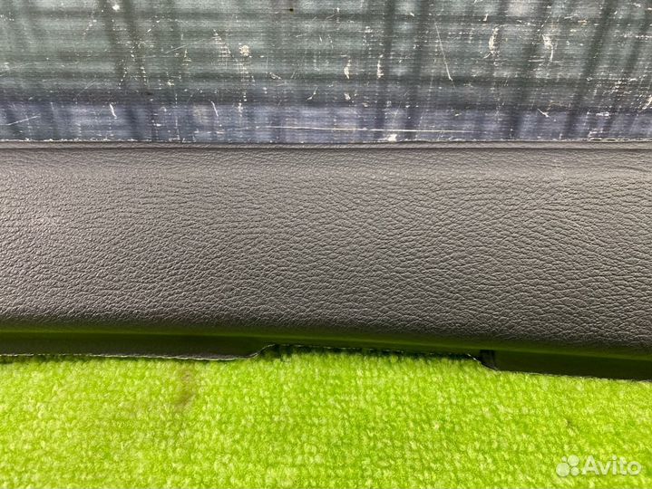 Декоративная накладка правая Bmw X5 E70 N52 2007