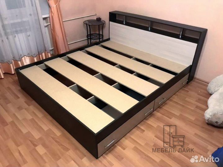 Кровать двуспальная