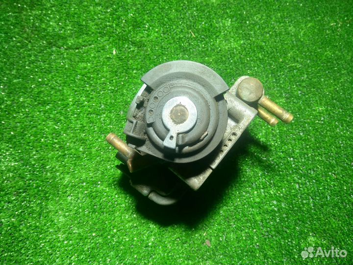 Дроссельная заслонка 1.6 AFT Polo 3 Passat b4