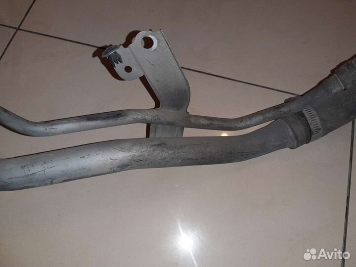 Горловина топливного бака Субару Форестер sh 2010г