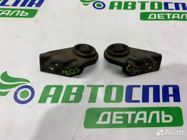 Кронштейн крепления радиатора передний Hyundai