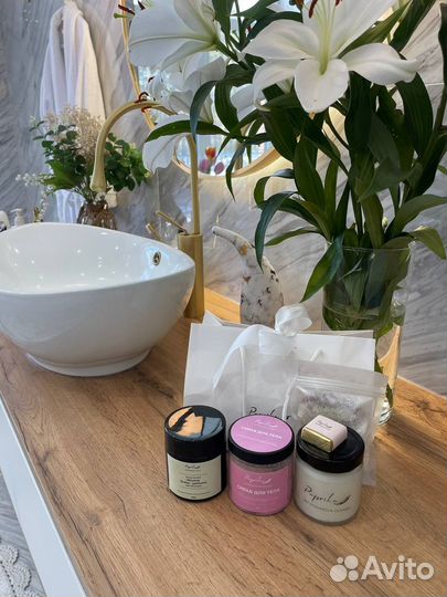 Подарочный SPA- бокс косметики для девушки