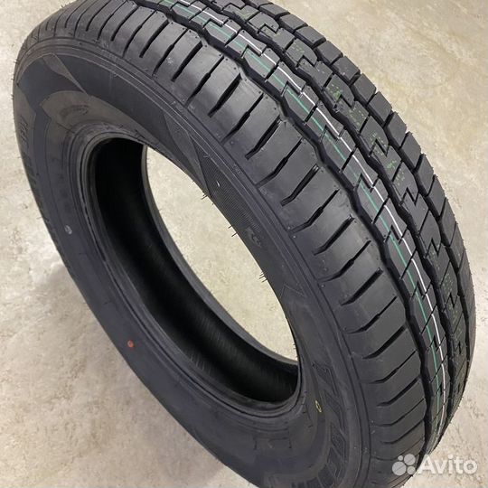 Tracmax Transporter RF09 195/70 R15C 104R