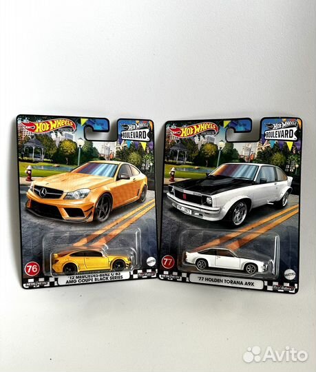 Hot Wheels Premium Boulevard 76-80
